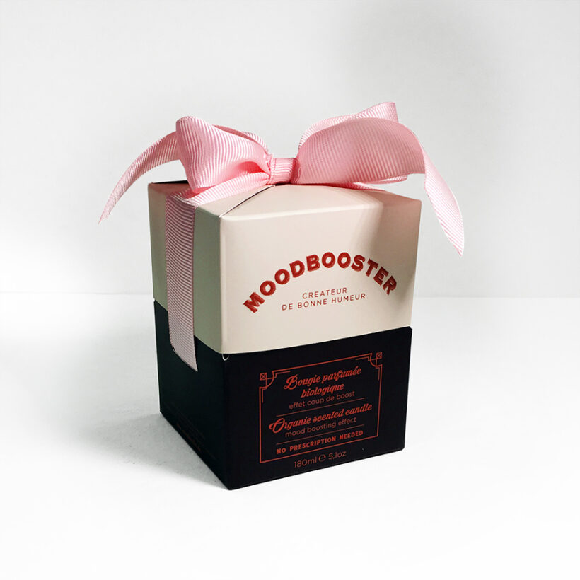 Moodbooster_Candle_Spring_Packaging_Muttertag Rosa, Spring Fever, Duftkerze, Geschenk, Frühling, Muttertagsgeschenken, Geschenkbox, Rosa Satinband, Love, Perfect gift, scented candle